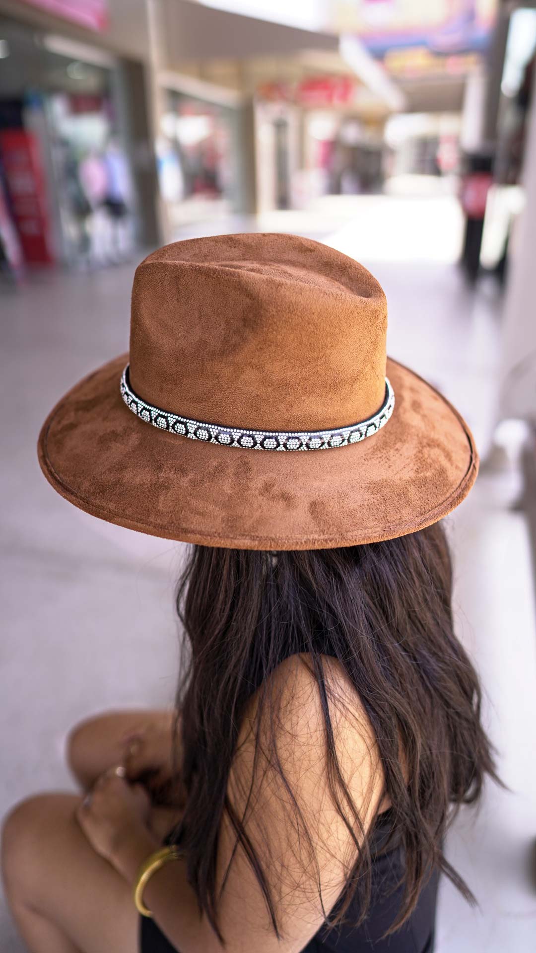 SOMBRERO EXPLORER GAMUZA MIEL