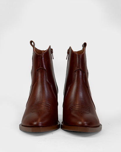 BOTIN 316 DAKOTA AVELLANA